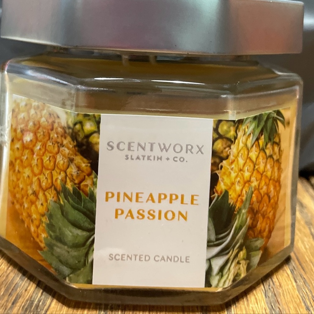 “Pineapple Passion” 8 Oz  2--Wick Candle ScentWorx by Harry Slatkin